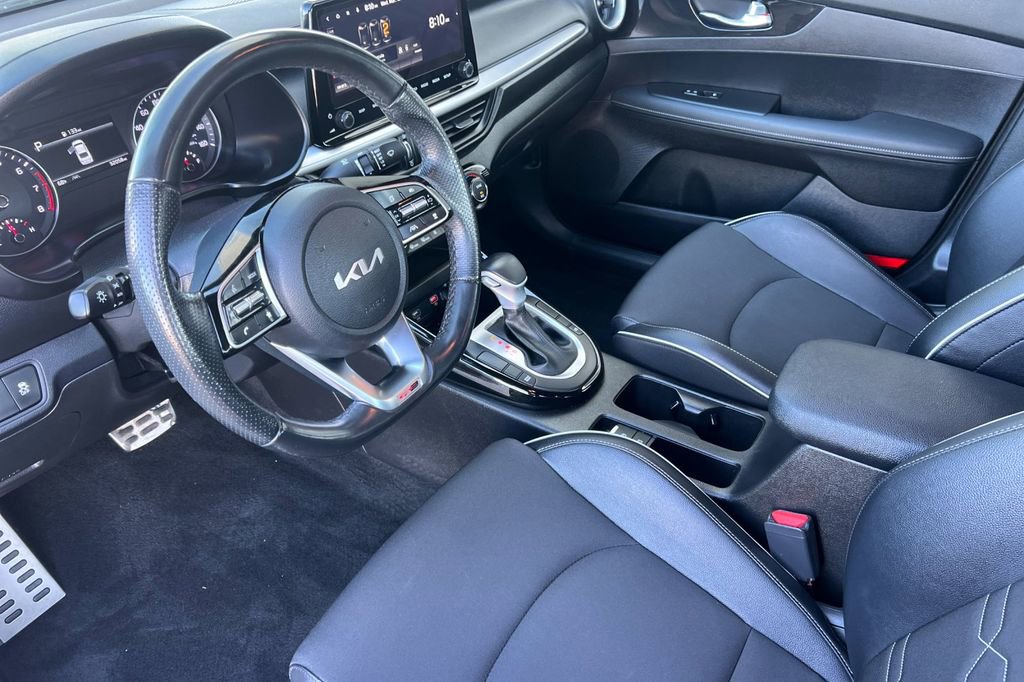 Used 2022 Kia Forte GT-Line w/ GT-Line Technology Package image 12