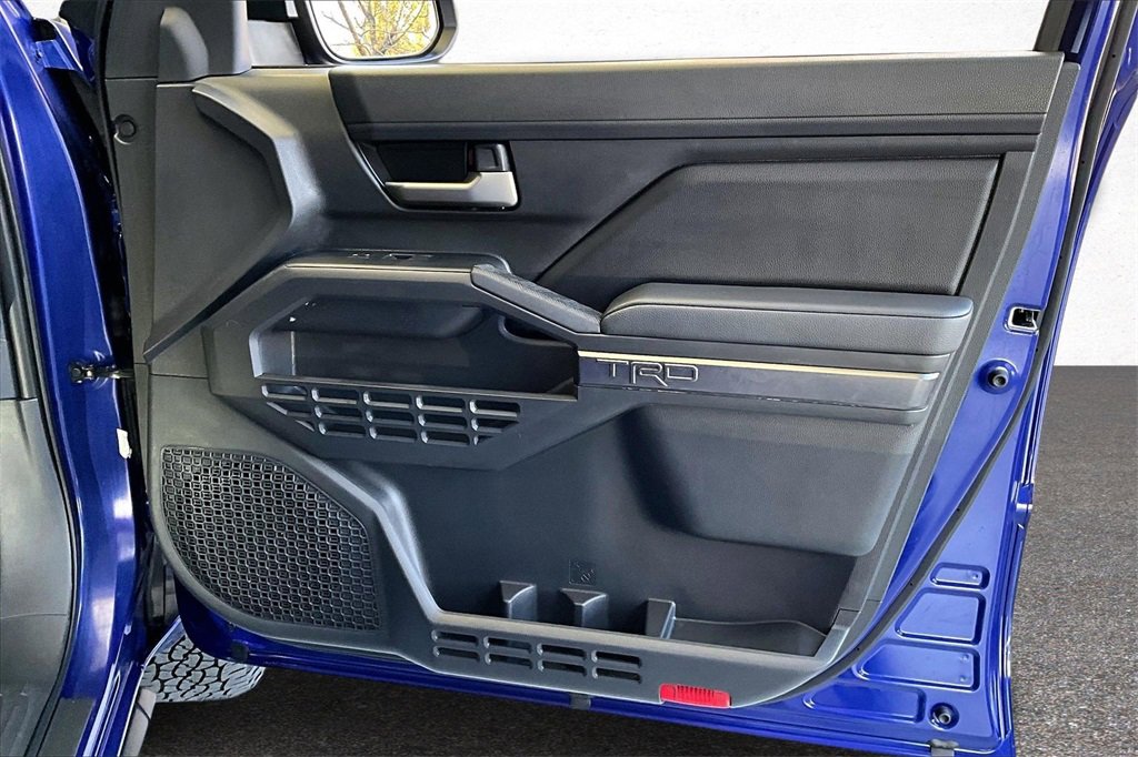 Used 2025 Toyota Tacoma TRD Off-Road image 25