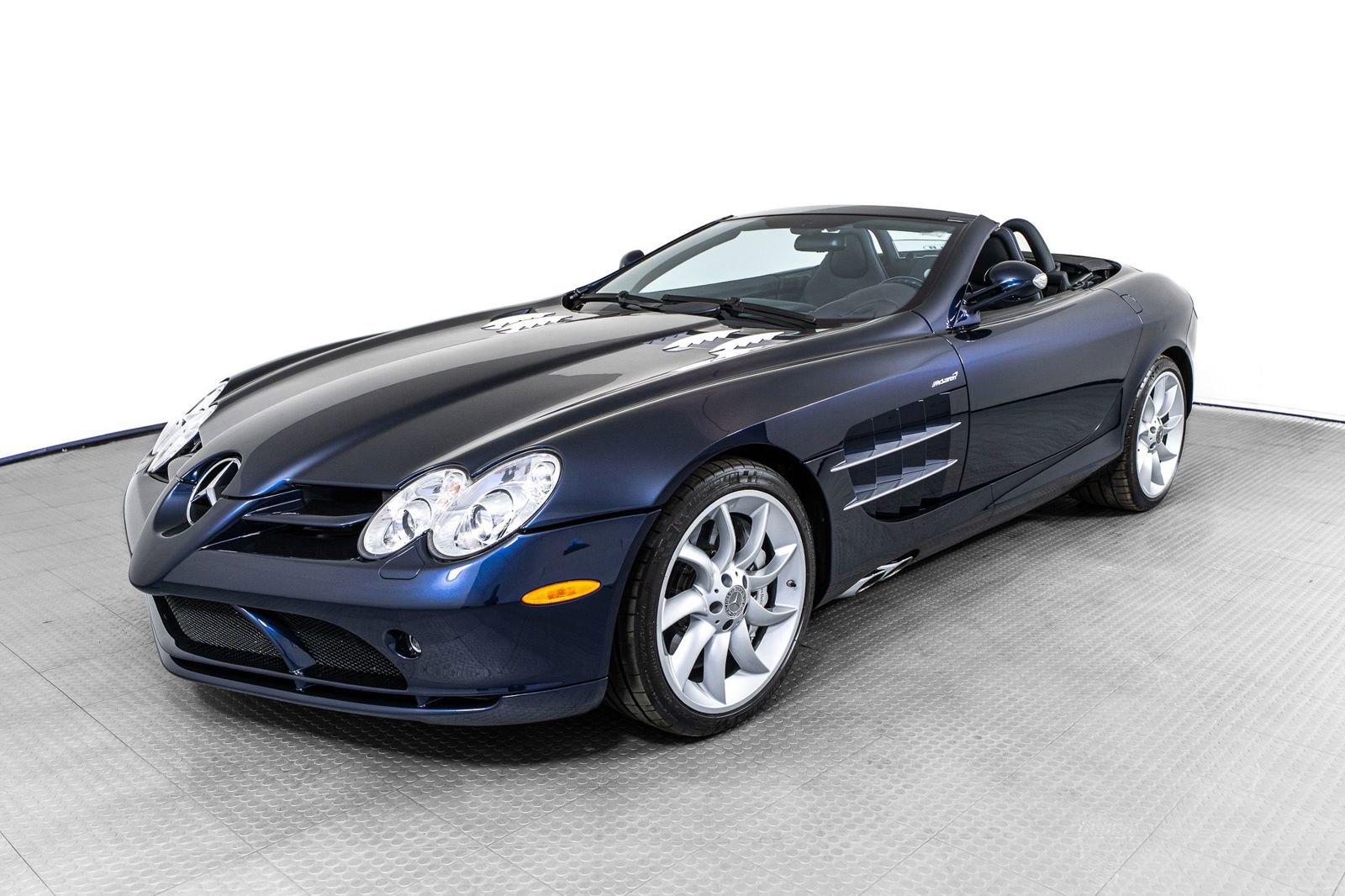 Used 2008 Mercedes-Benz SLR image 32