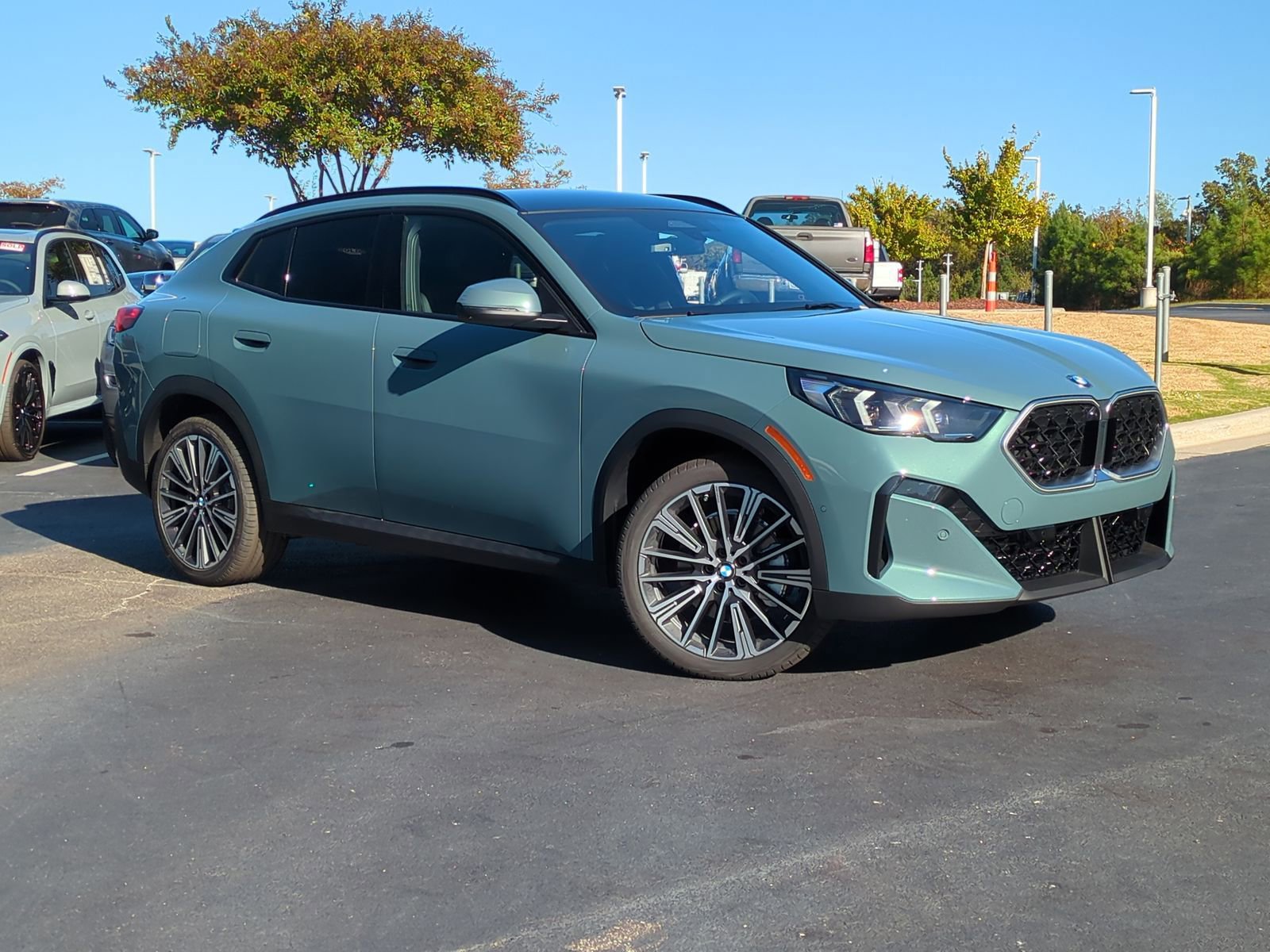 New 2026 BMW X2 xDrive28i w/ Technology Package image 2