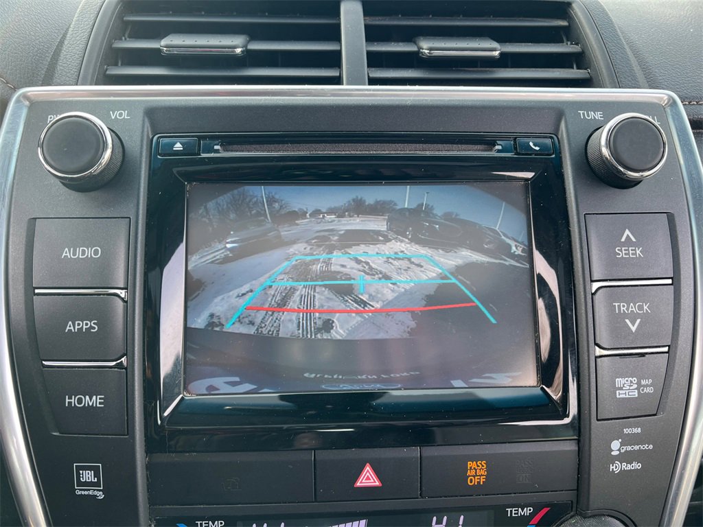 Used 2015 Toyota Camry XSE image 19