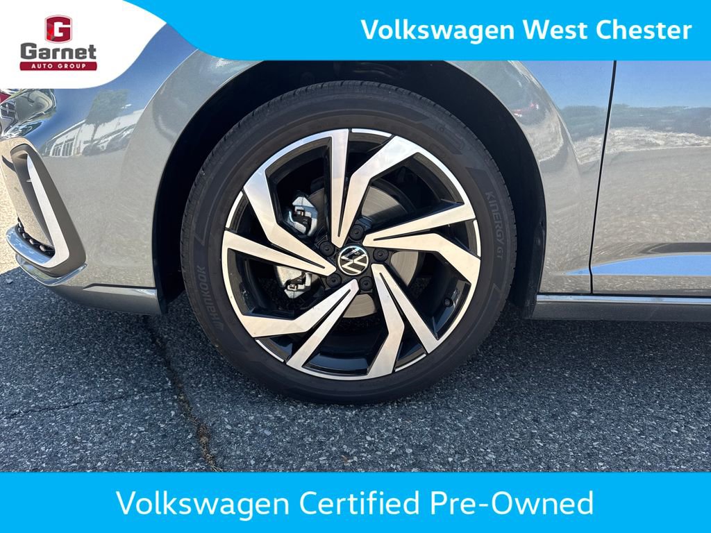 Used 2025 Volkswagen Jetta SEL FWD image 29