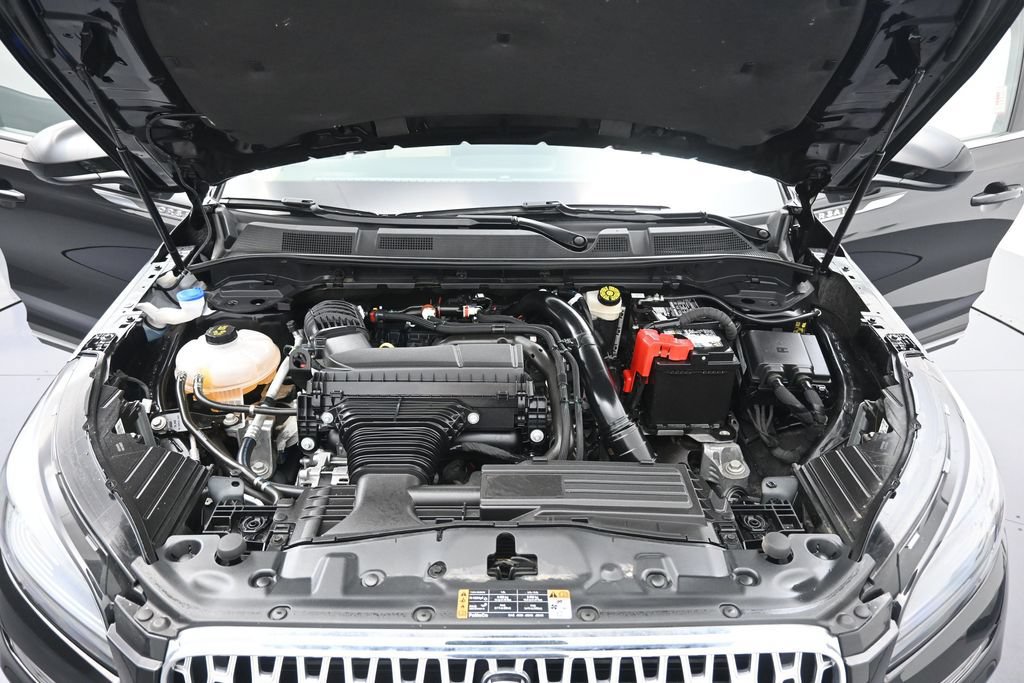 Used 2025 Lincoln Corsair AWD image 31
