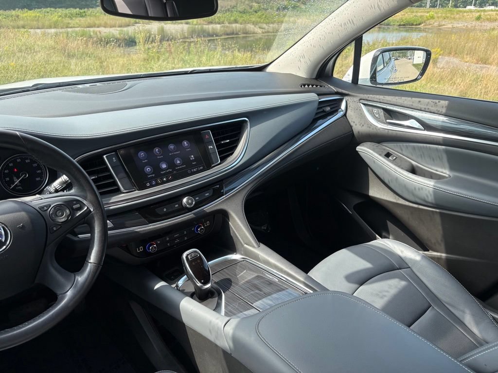 Used 2021 Buick Enclave Essence FWD image 40