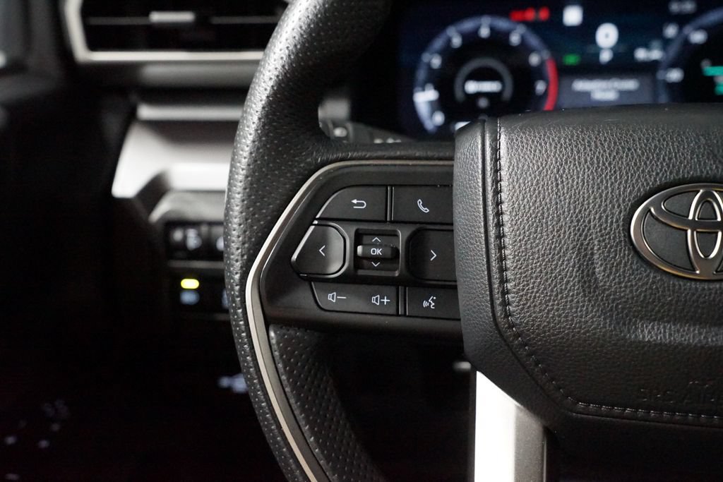 Certified 2025 Toyota Tacoma TRD Sport AWD/4WD image 15