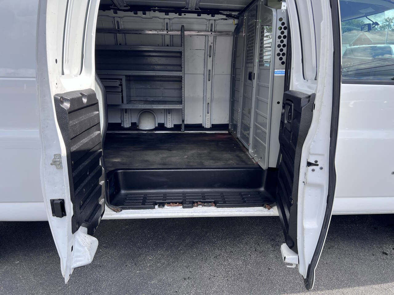 Used 2018 GMC Savana 2500 Extended image 23