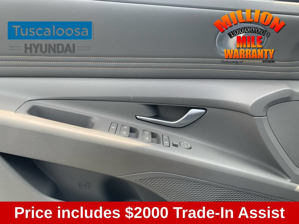 Used 2021 Hyundai Elantra SEL w/ Convenience Package FWD image 12