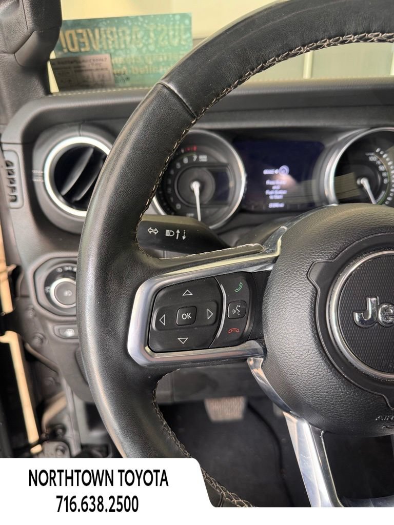 Used 2023 Jeep Wrangler Unlimited Sahara w/ Cold Weather Group AWD/4WD image 27