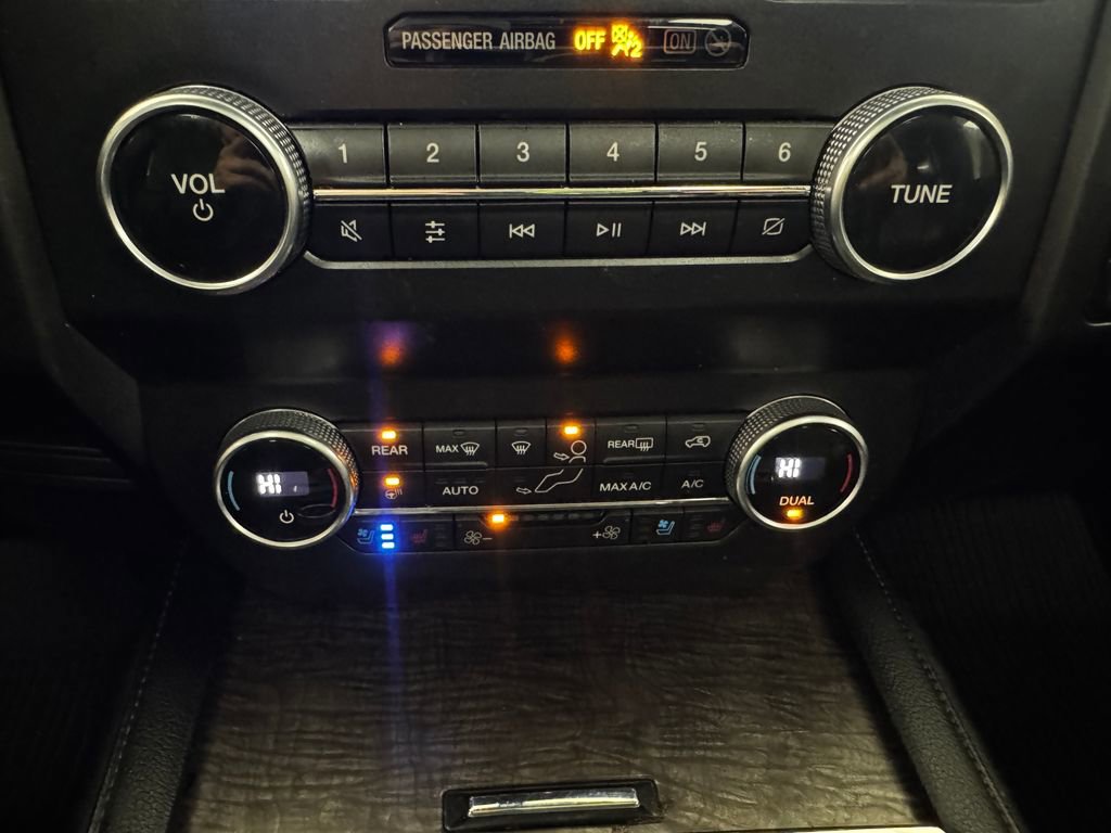 Used 2021 Ford Expedition Max Limited image 22