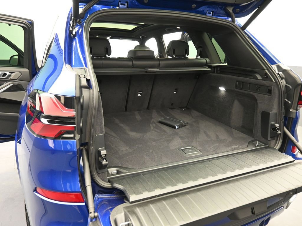 Used 2026 BMW X5 M60i image 19