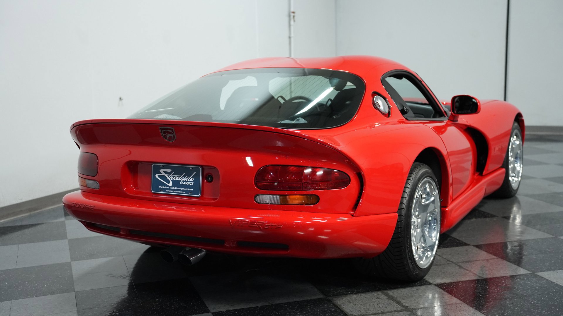 Used 2001 Dodge Viper GTS image 10