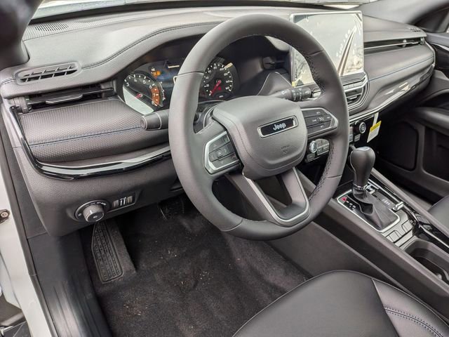 New 2026 Jeep Compass Latitude image 11
