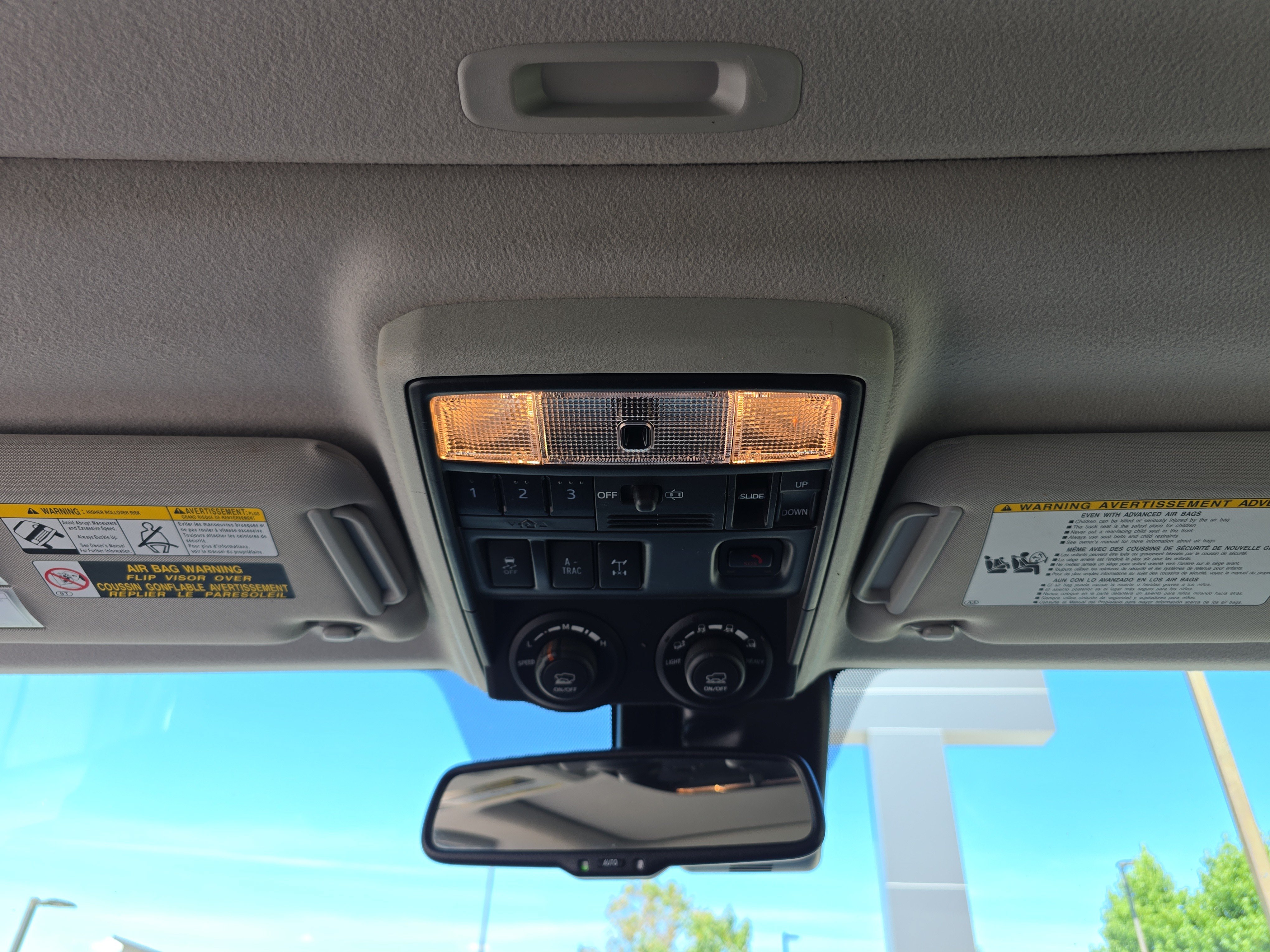 Used 2021 Toyota 4Runner TRD Off-Road Premium w/ Moonroof Package AWD/4WD image 25