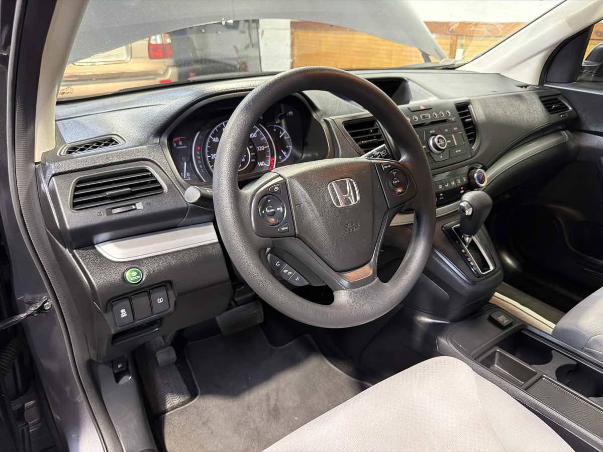 Used 2015 Honda CR-V LX image 10