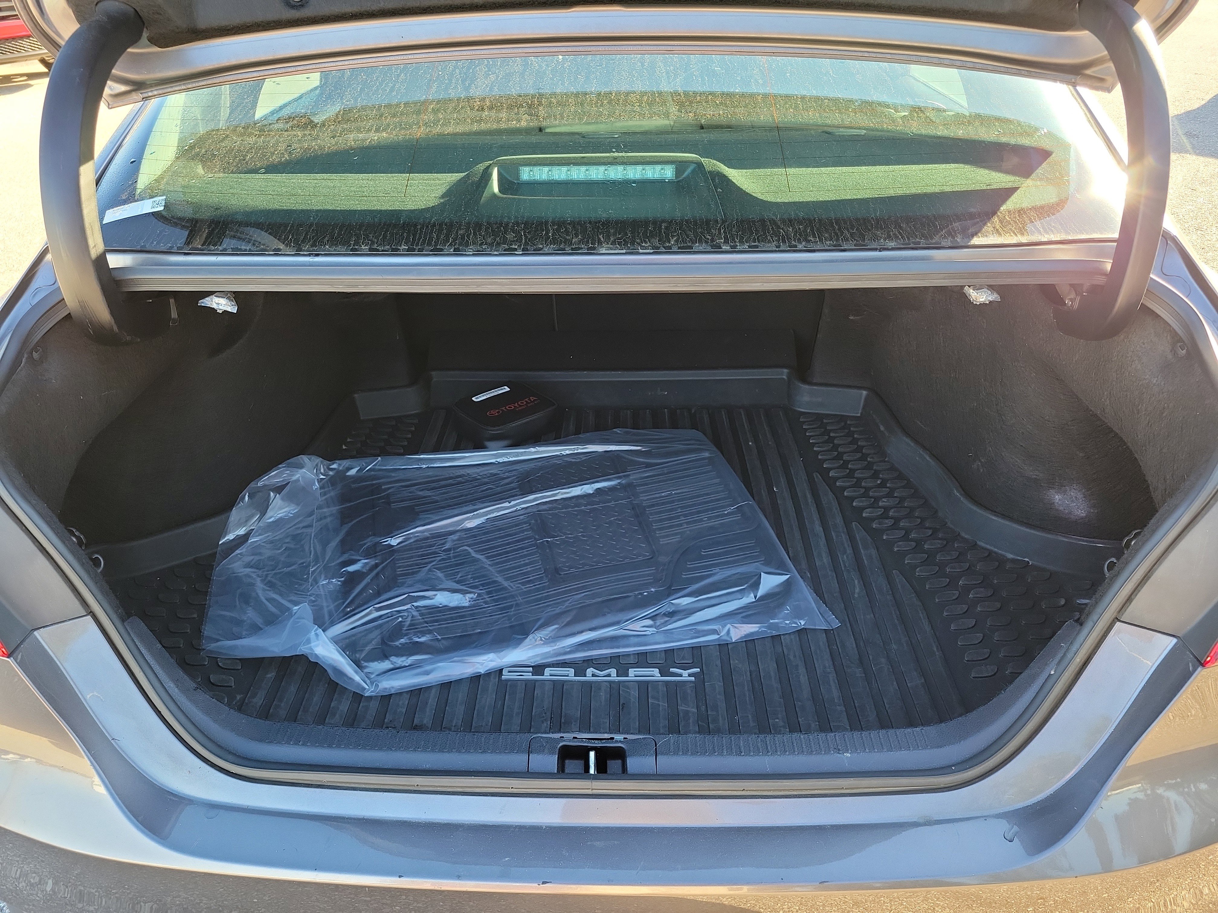 Used 2024 Toyota Camry LE image 11