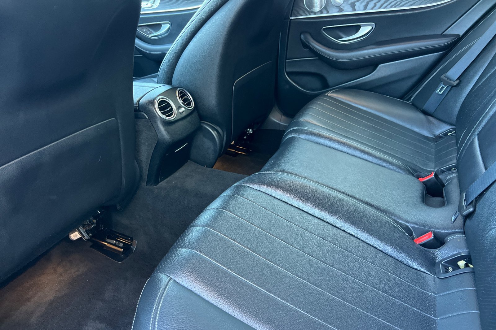 Used 2020 Mercedes-Benz E 350 Sedan image 12