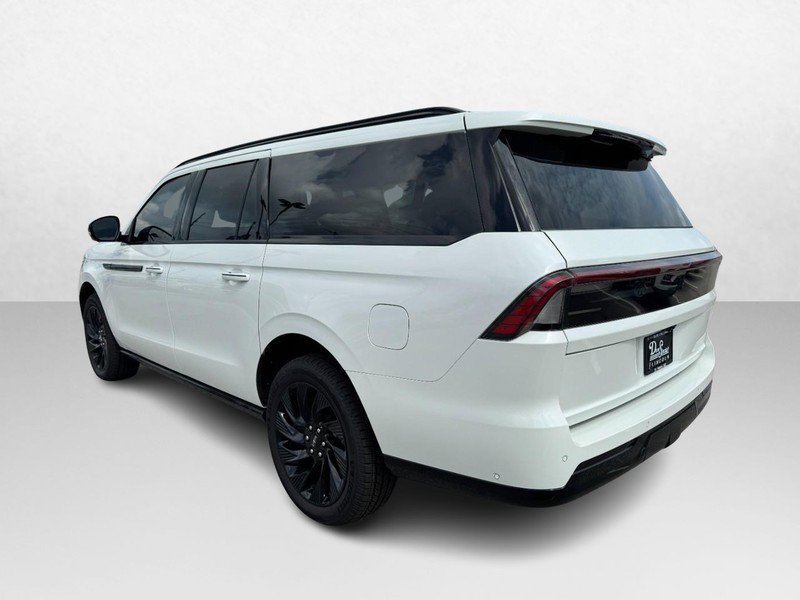 Used 2025 Lincoln Navigator L Reserve w/ Jet Appearance Package image 7
