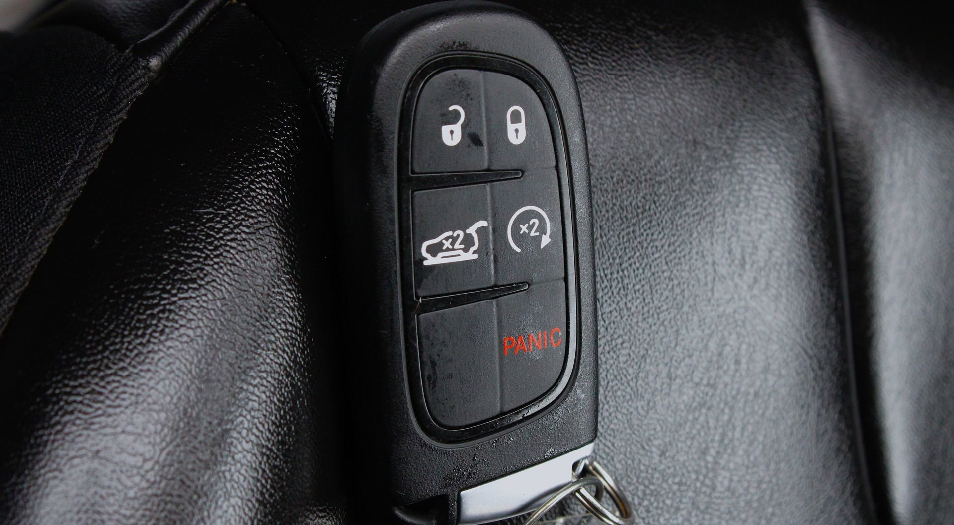 Used 2021 Jeep Cherokee Trailhawk w/ Technology Group image 31