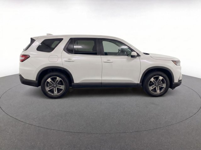 Used 2025 Honda Pilot EX-L image 8