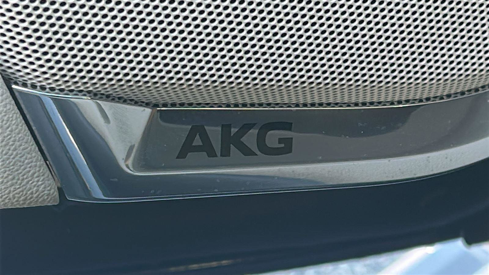 Certified 2024 Cadillac Escalade Sport Platinum w/ Heavy-Duty Trailer Package image 17