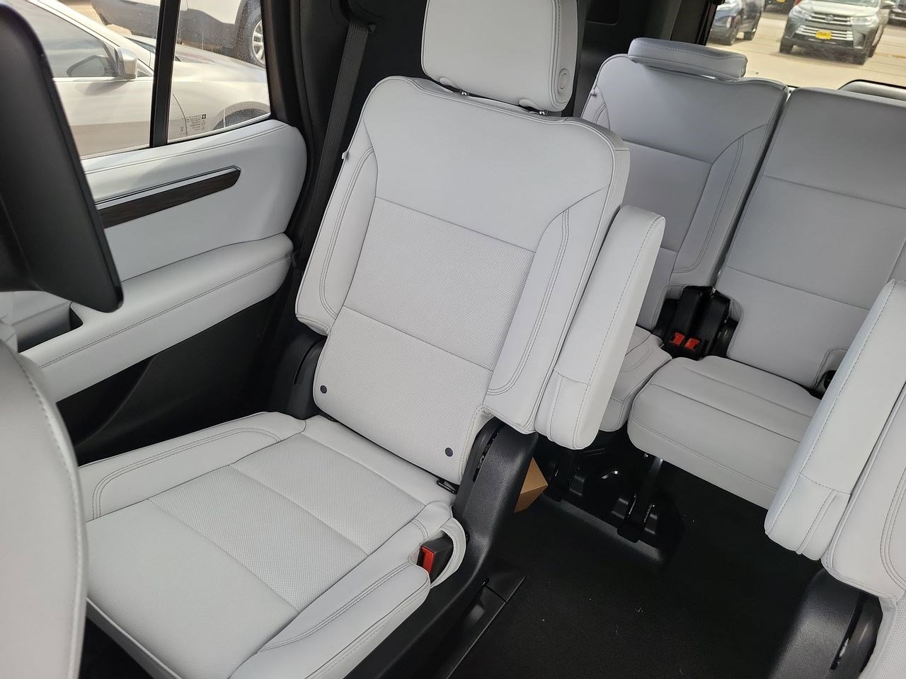 New 2026 Chevrolet Tahoe Premier image 12