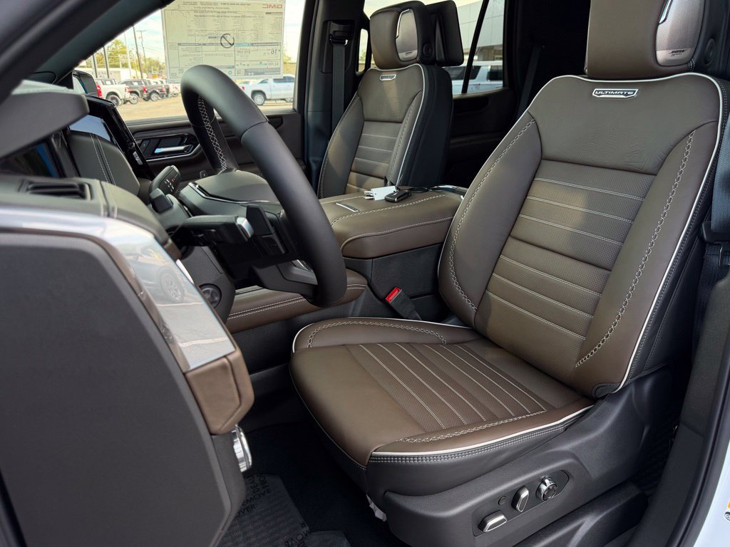 New 2027 GMC Yukon Denali Ultimate AWD/4WD image 13