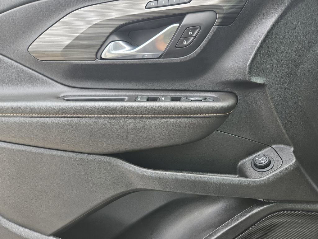 Used 2020 GMC Terrain SLT w/ Preferred Package image 25