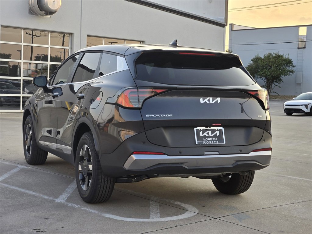 New 2026 Kia Sportage LX image 3