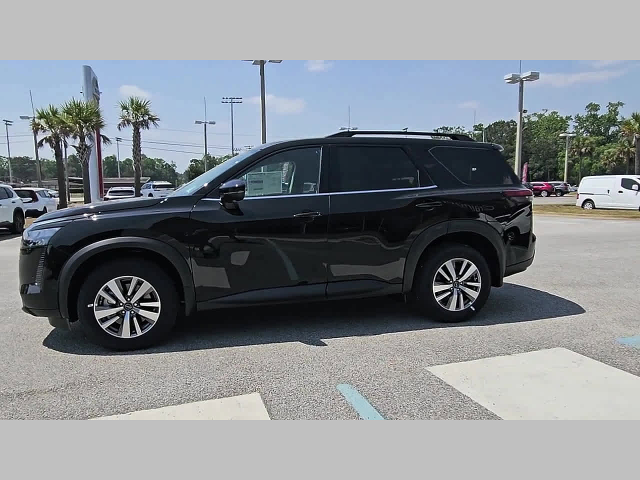 New 2026 Nissan Pathfinder SL FWD image 22