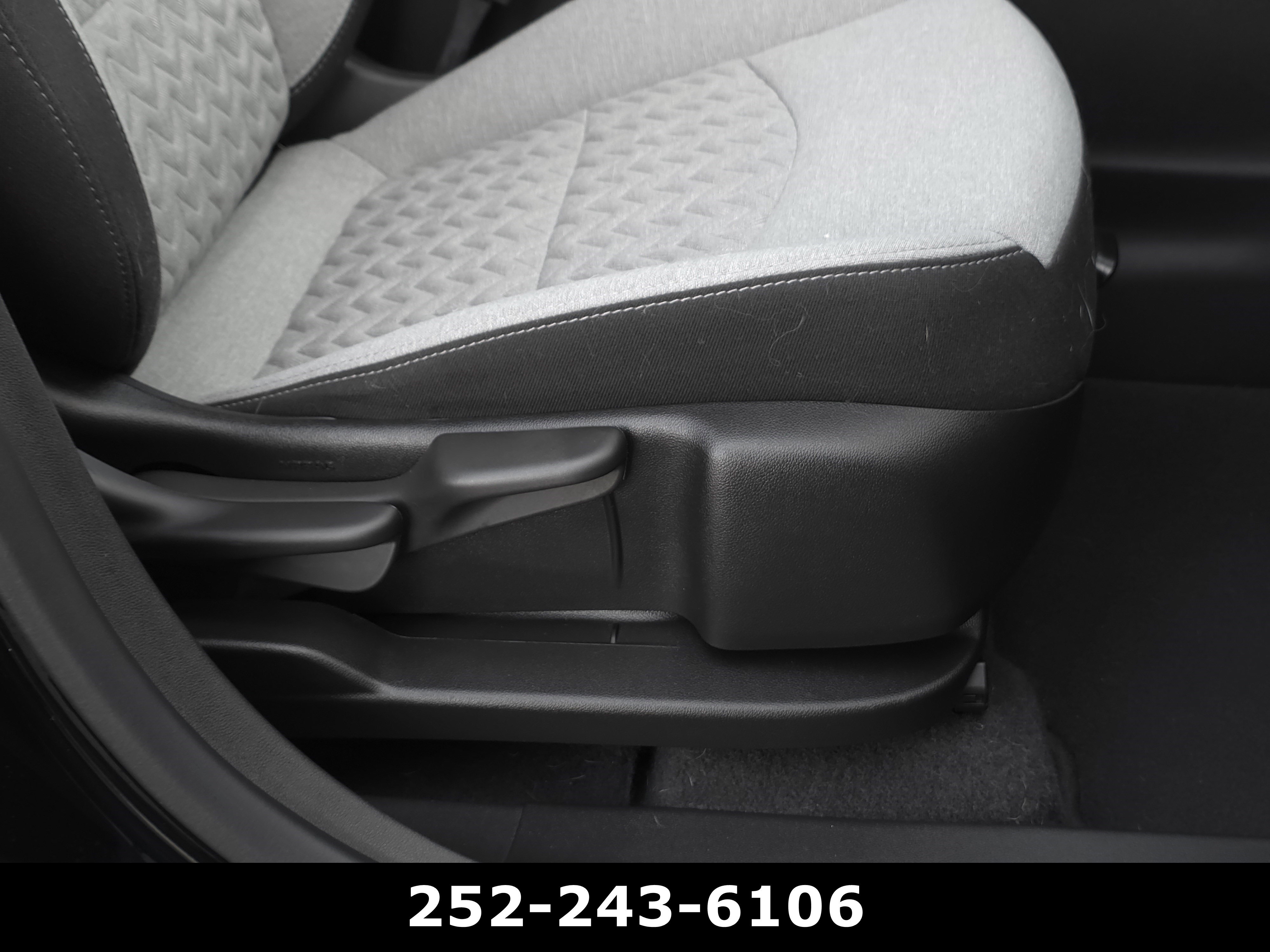 Used 2024 Chevrolet Equinox LS w/ Midnight Edition image 36