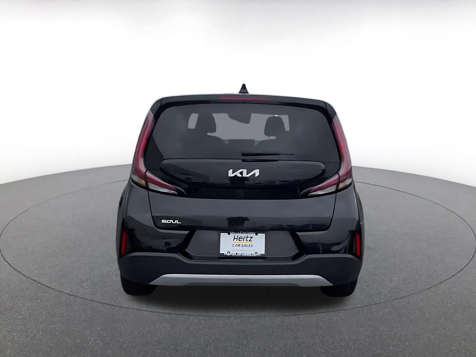 Used 2025 Kia Soul LX w/ LX Technology Package FWD image 12