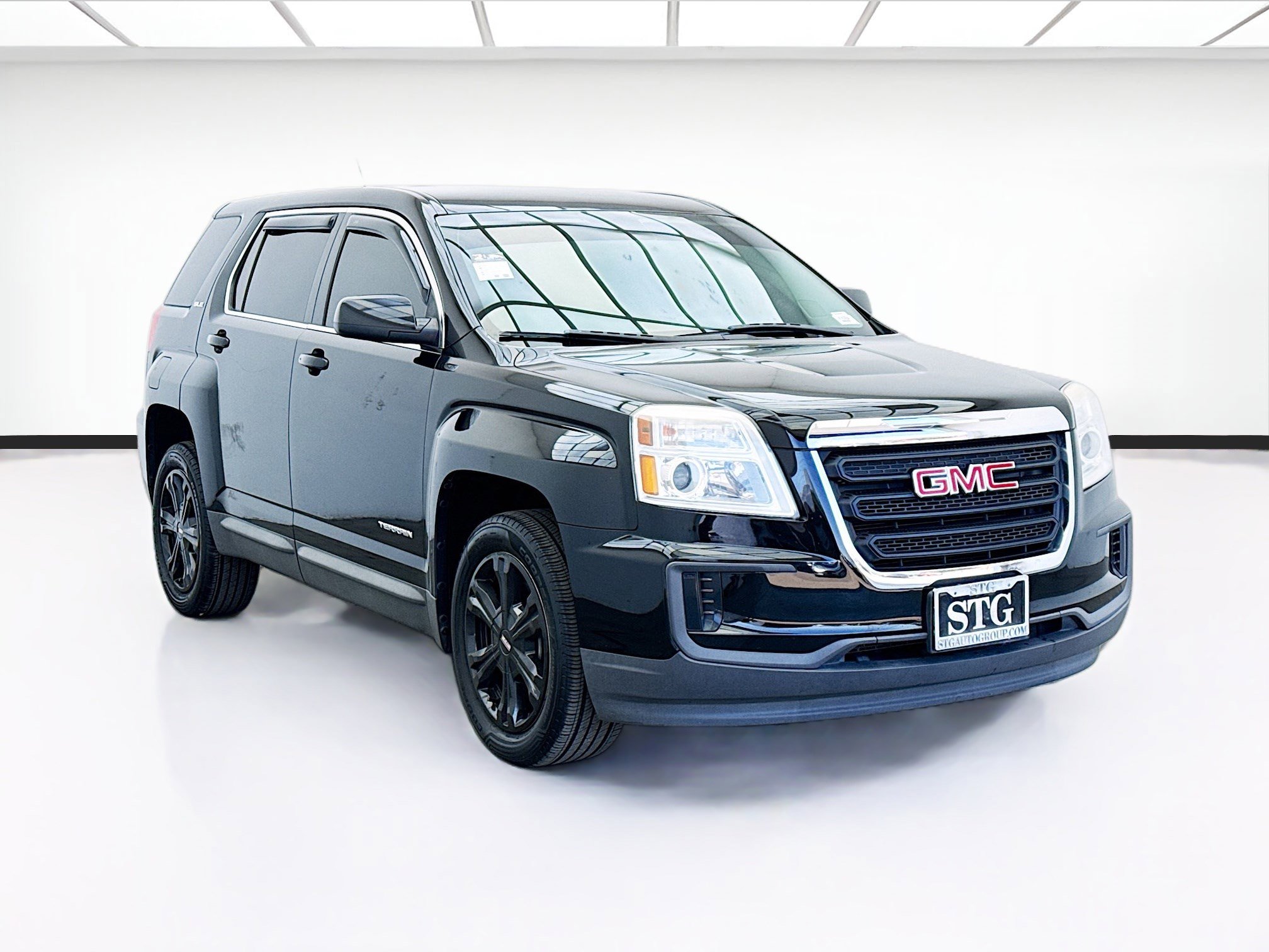 Used 2017 GMC Terrain SLE image 3