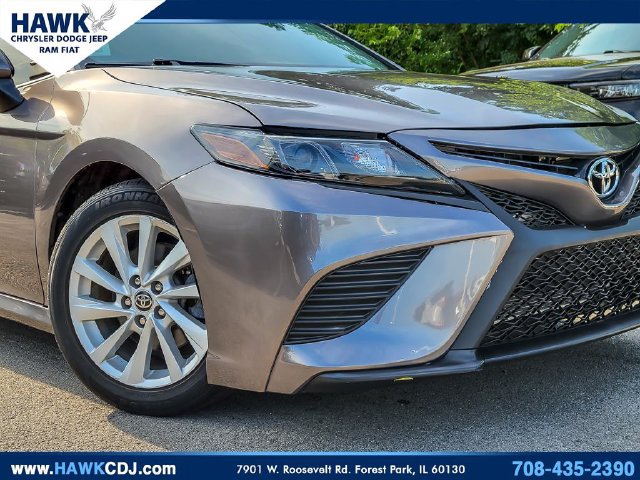 Used 2021 Toyota Camry LE FWD image 3
