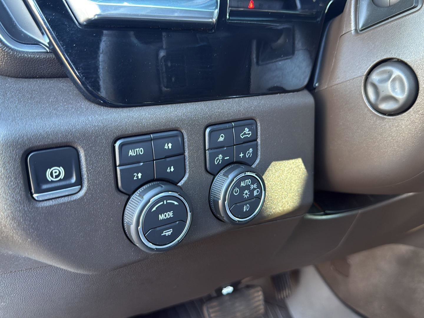 Used 2026 Chevrolet Silverado 1500 LTZ image 11