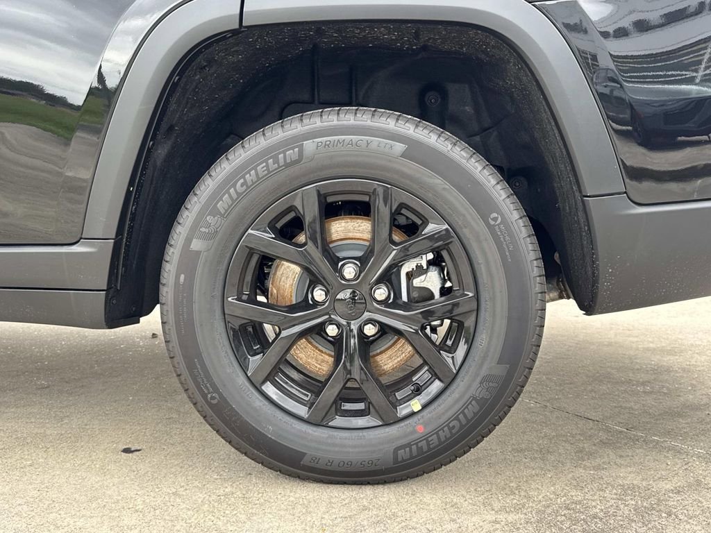 New 2026 Jeep Grand Cherokee L 2WD image 8