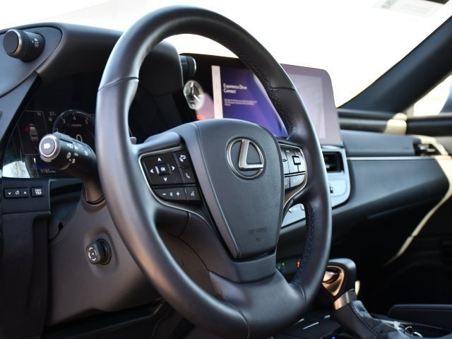 Certified 2025 Lexus ES 350 w/ Premium Package image 11