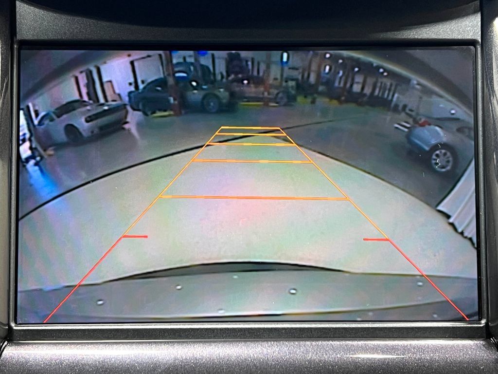 Used 2015 Chevrolet Impala LTZ FWD image 11