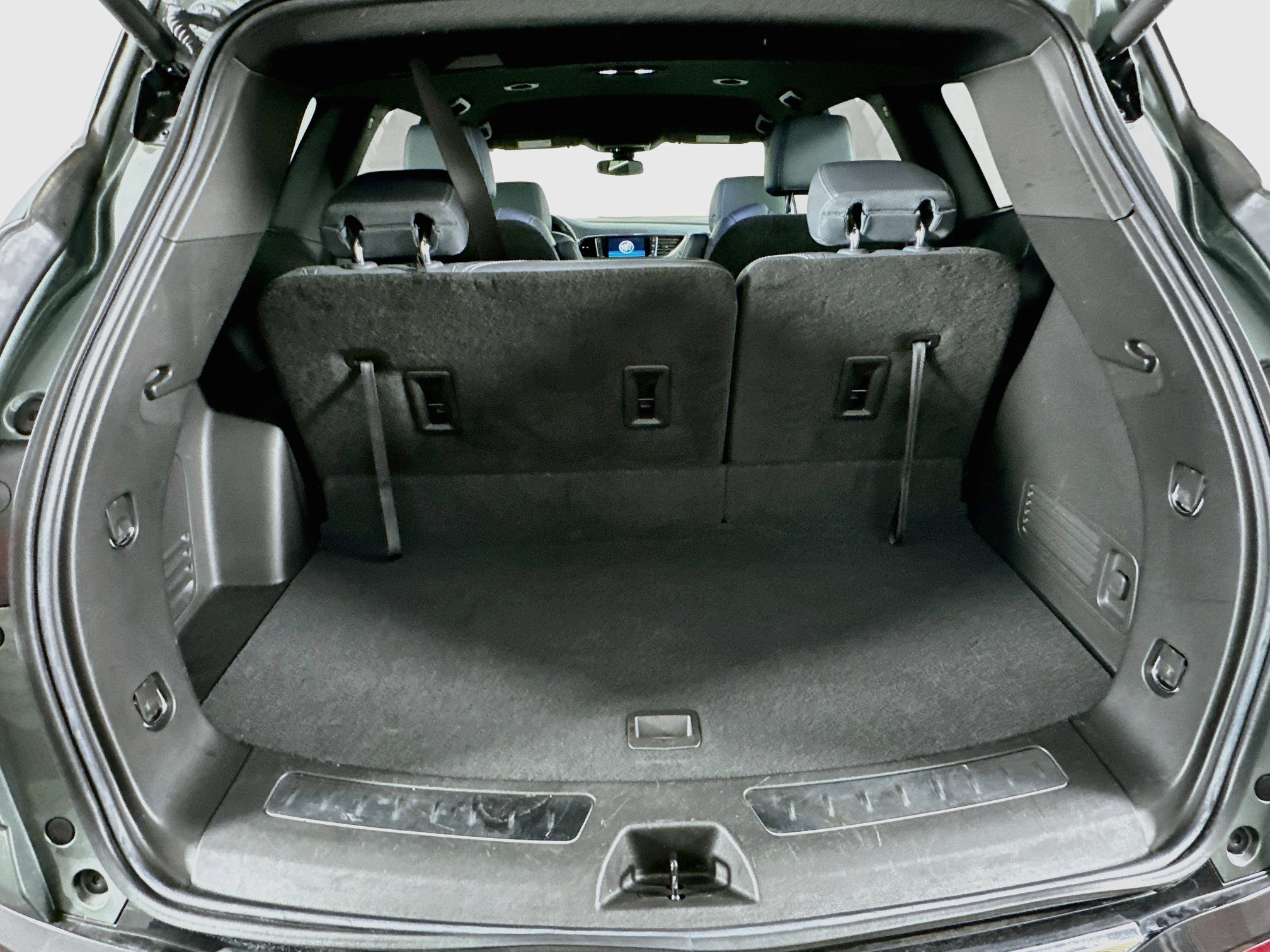 Used 2022 Buick Enclave Essence FWD image 30