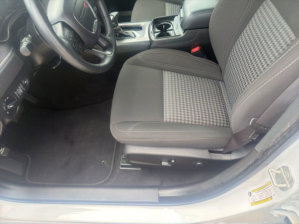 Used 2023 Dodge Charger SXT w/ Blacktop Package RWD image 7