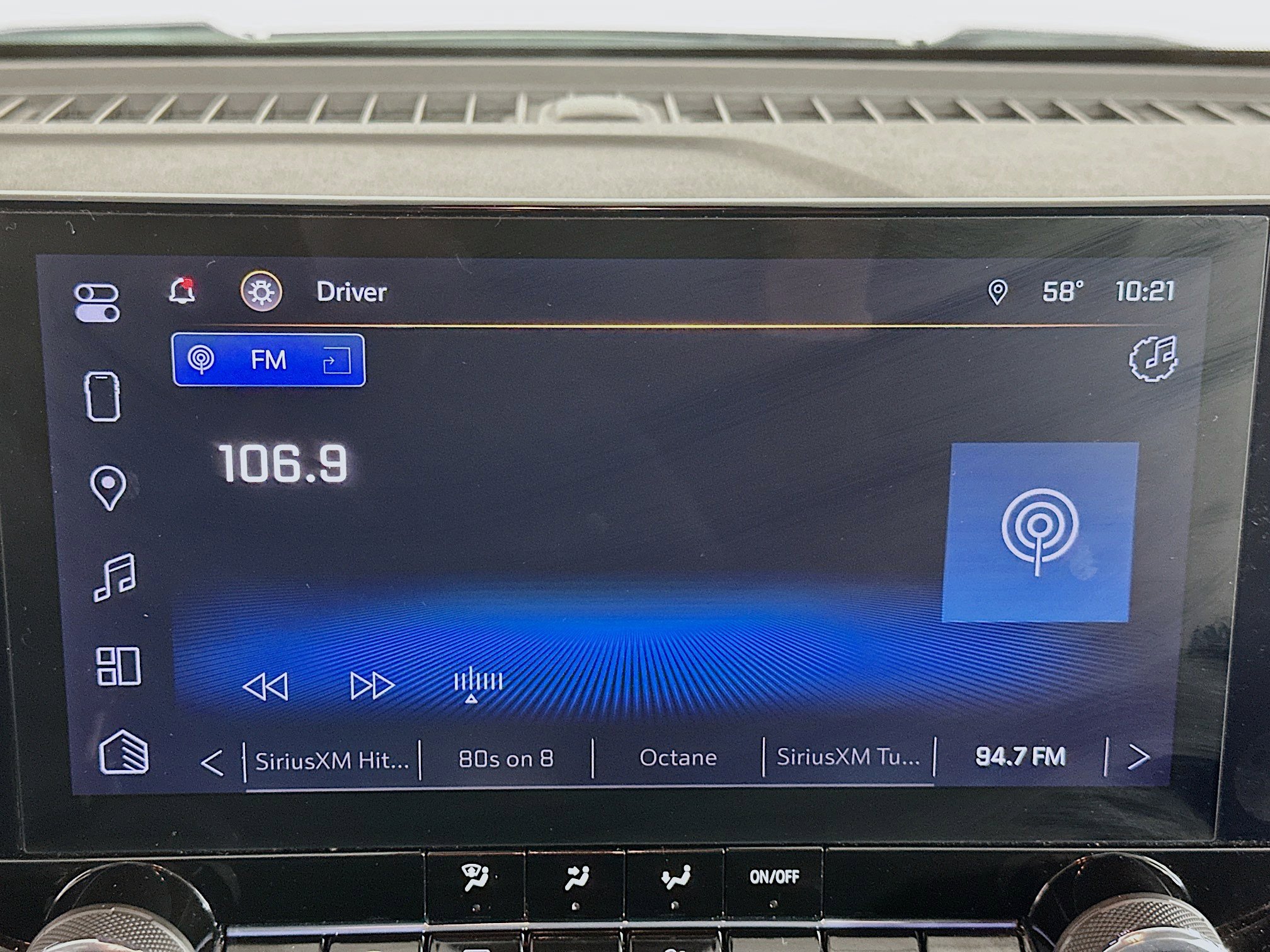 Used 2024 Chevrolet Colorado LT w/ LT Convenience Package image 19