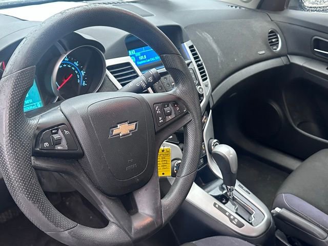 Used 2015 Chevrolet Cruze LT image 10
