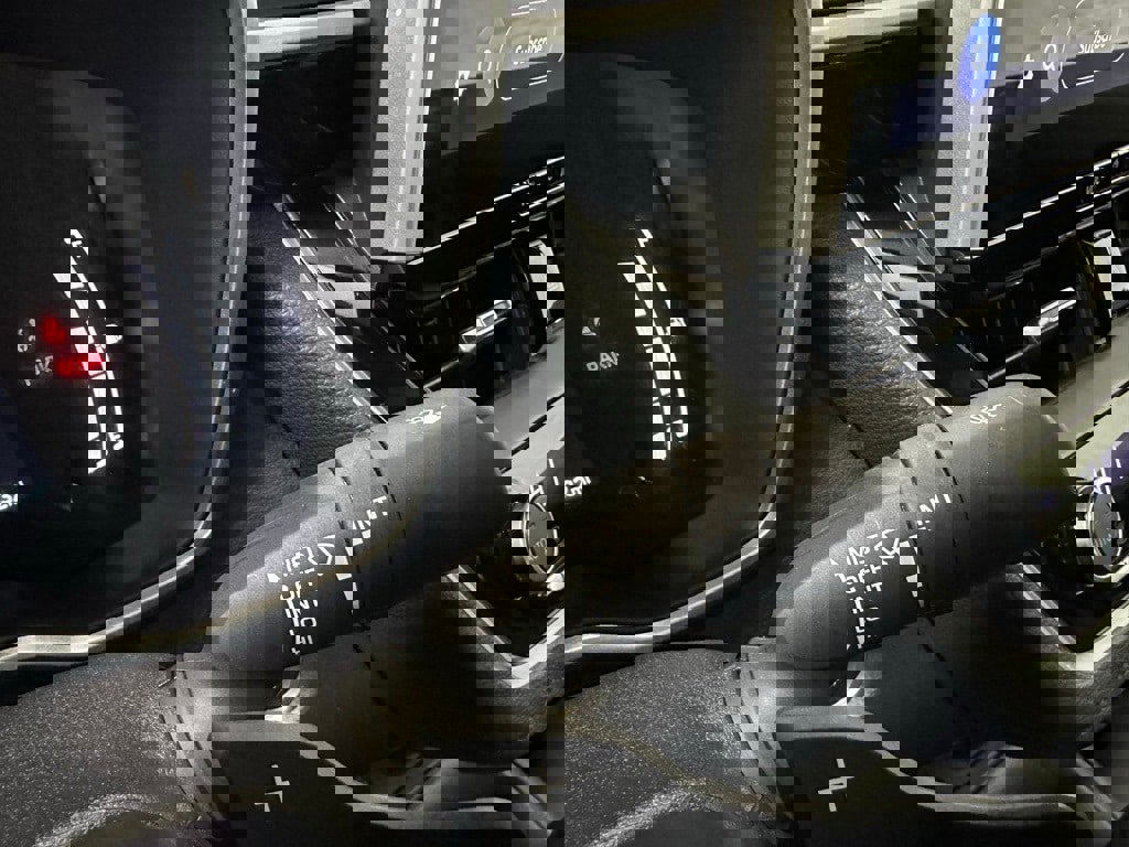 Used 2025 Toyota Corolla XSE image 22