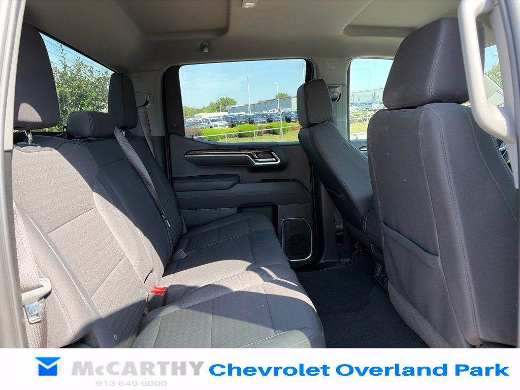 Used 2025 Chevrolet Silverado 1500 LT AWD/4WD image 31