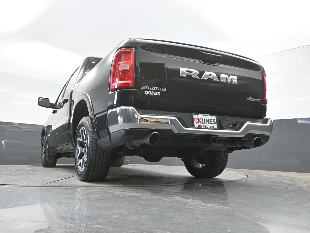 Used 2025 RAM 1500 Laramie AWD/4WD image 40