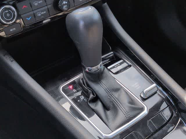Used 2023 Jeep Compass Limited w/ Sun and Sound Group AWD/4WD image 32