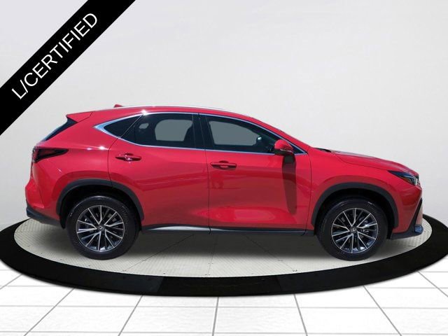 Certified 2025 Lexus NX 250 FWD w/ Towing Package (2000 Lbs) image 3