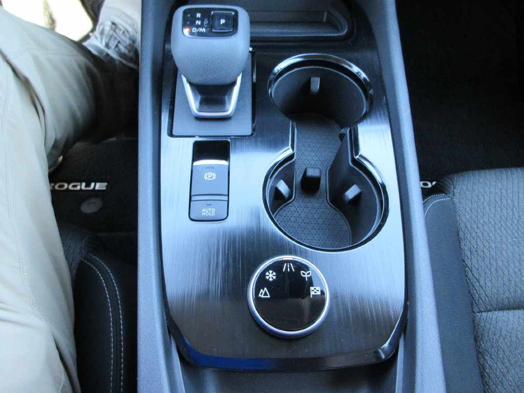 Used 2026 Nissan Rogue SV AWD/4WD image 28