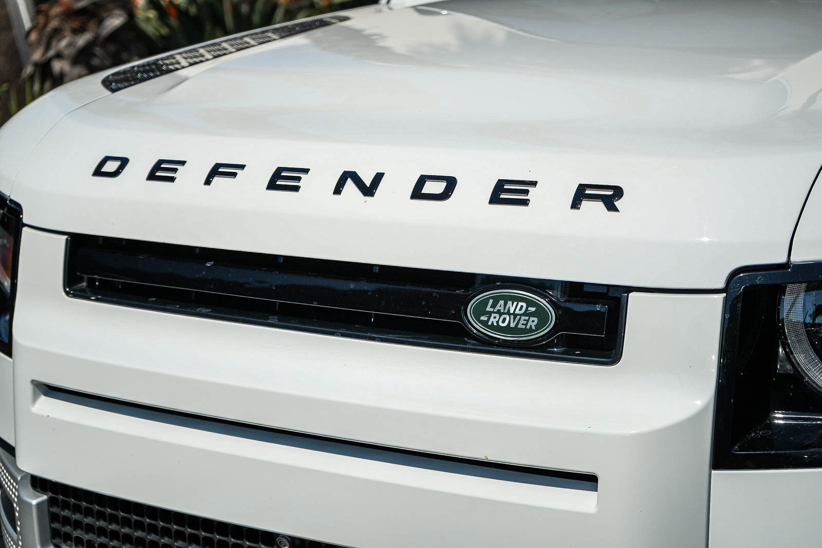Certified 2025 Land Rover Defender 110 S AWD/4WD image 10