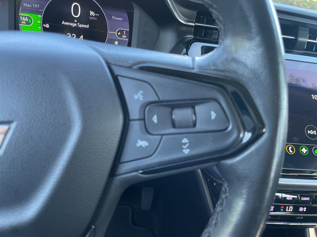 Used 2023 Chevrolet Bolt EUV LT w/ Convenience Package FWD image 25