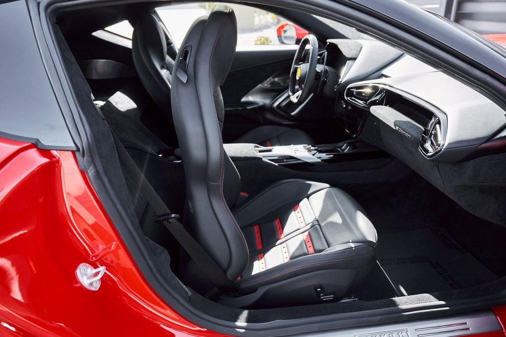 Used 2025 Ferrari 12Cilindri image 54